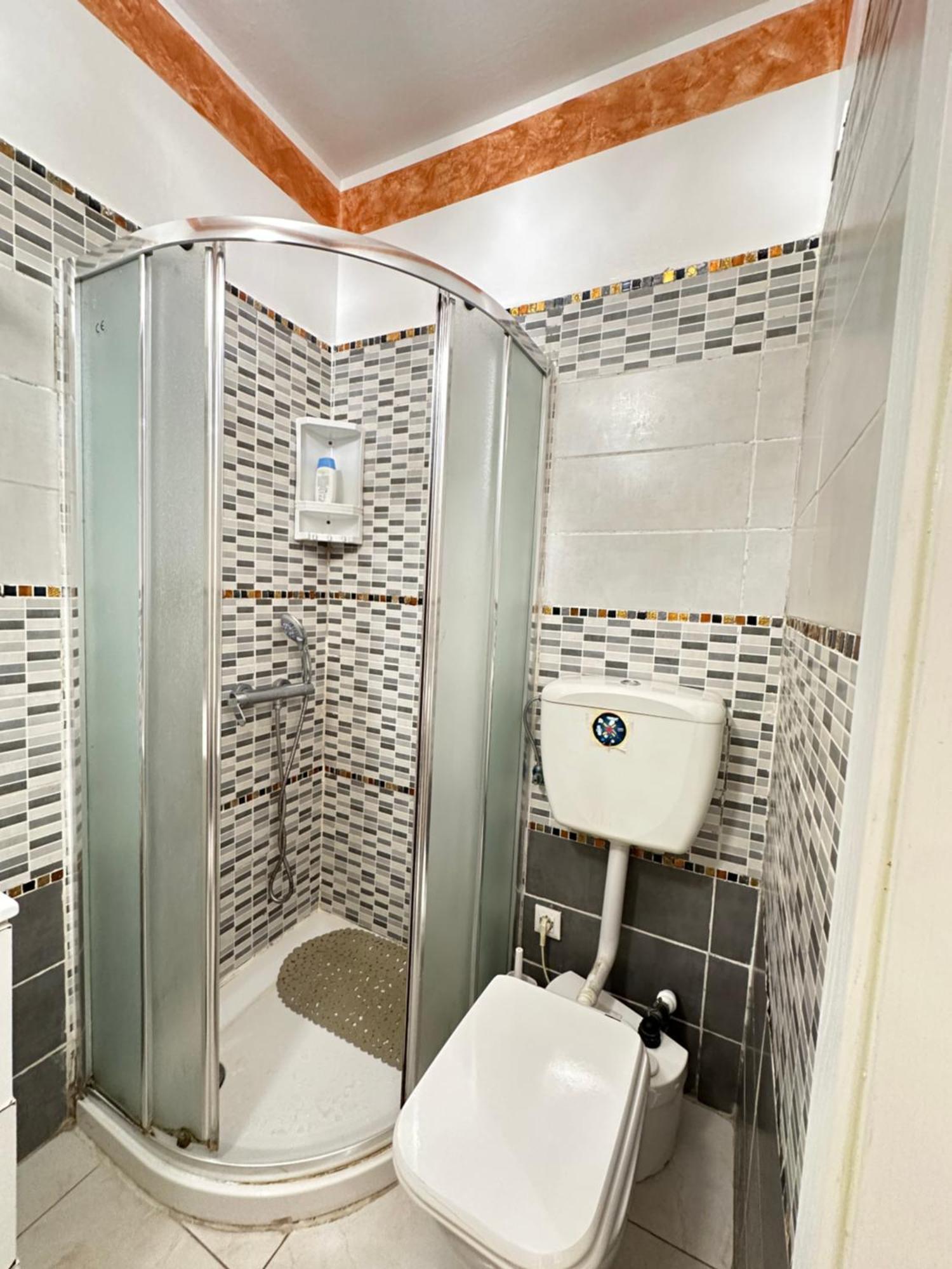 Camera Matrimoniale con Bagno Privato