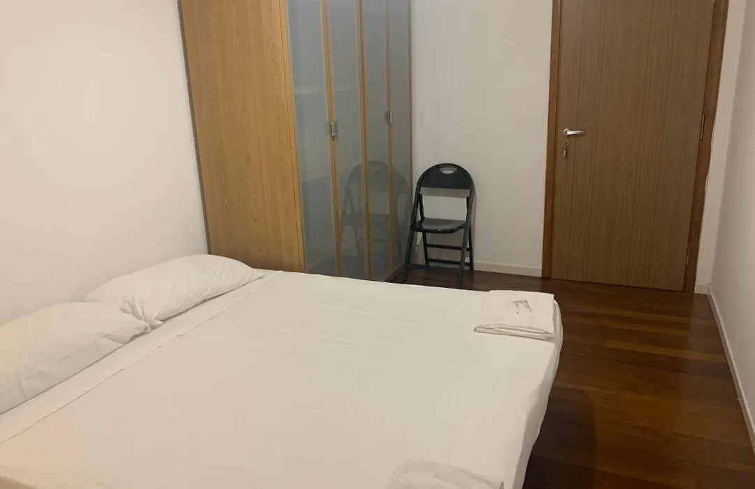 B&B Gloria-1